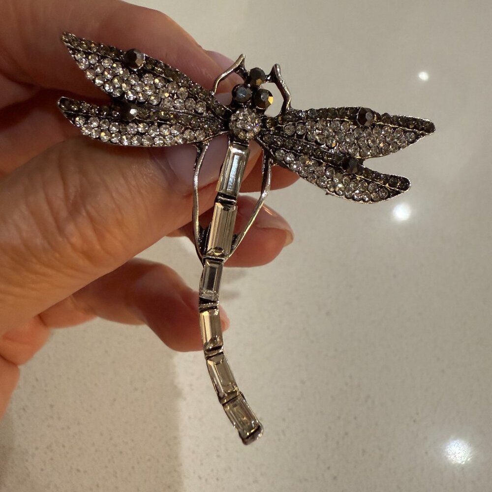 Sparkly Dragonfly Brooch NWOT - Picture 3 of 6